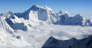 Manaslu (8163 m, Blick vom Himlung)